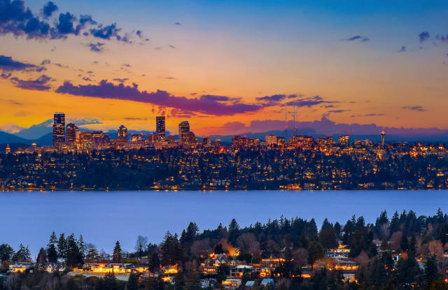 3Bd/2.5Ba Bellevue Condo Gallery 3