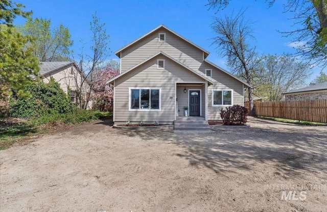 Renovated Nampa Home photos photos