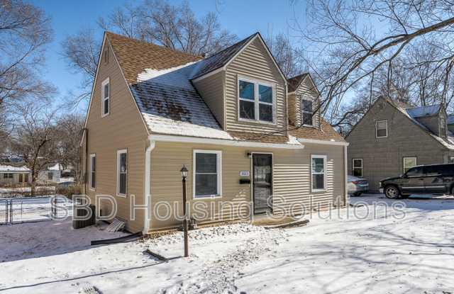 3023 S Norwood Ave - 3023 South Norwood Avenue, Independence, MO 64052