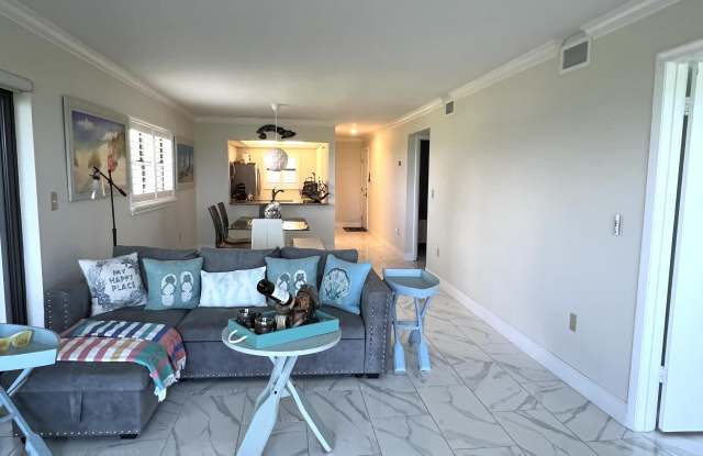 7420 S Ocean Drive Gallery 4