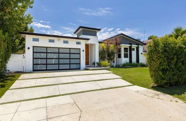 12606 Emelita Street photos photos