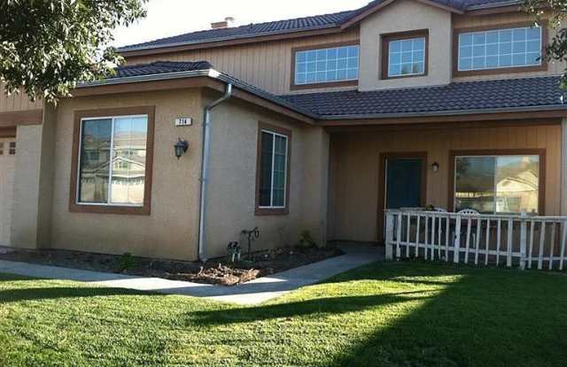 714 Syrah Ct - 714 Syrah Court, Los Banos, CA 93635