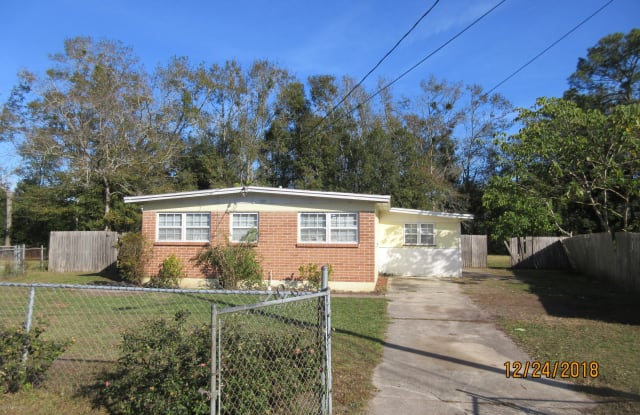 7301 MELVIN CIR E - 7301 Melvin Cir N, Jacksonville, FL 32210