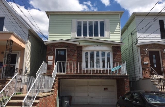 71 WEST 14TH ST - 71 West 14th Street, Bayonne, NJ 07002
