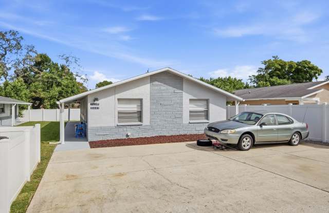 NEWLY REMODELED AND READY FOR YOU TO MOVE IN! Gallery 1