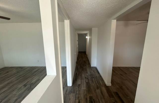 Updated 3 Bedroom 2 Bathroom Home in Visalia! Gallery 3