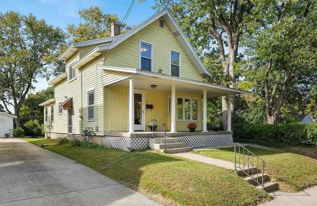 16 Graceland St Ne photos photos