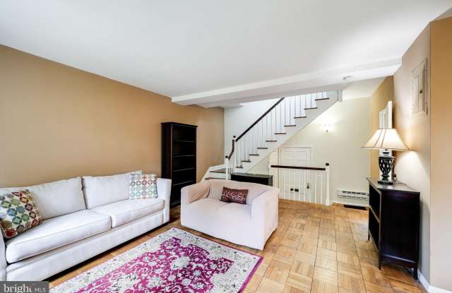 3732 HOLMES LANE Gallery 2