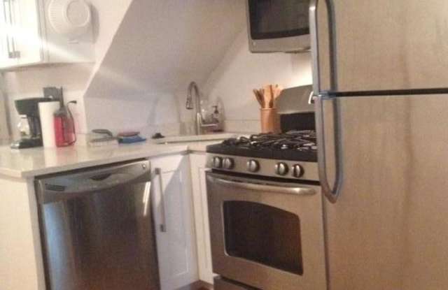 Nice 2 bed near Northeasterm photos photos