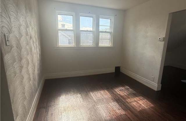 213 Courtland Avenue Gallery 3