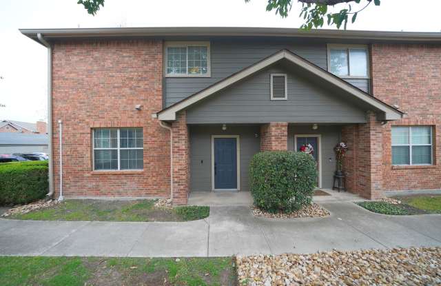 Delightful Condominium in the heart of the Medical Center. Realtor Commission: $500 photos photos