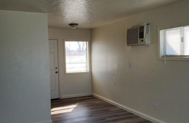 1203 E Terrace Ave - 1203 East Terrace Avenue, Moses Lake, WA 98837