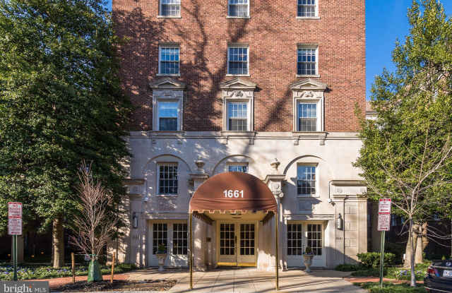 1661 CRESCENT PLACE NW Gallery 2