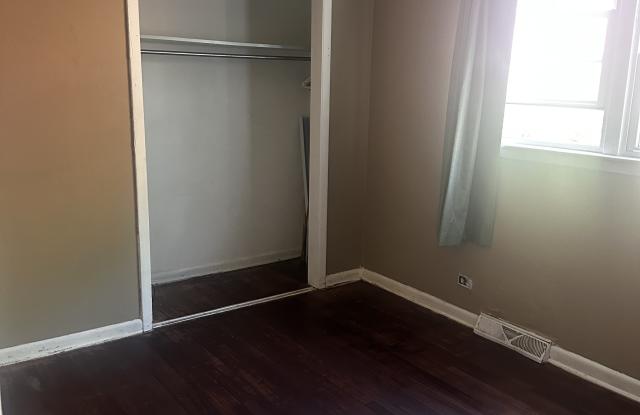 452 N Springfield Ave - 452 North Springfield Avenue, Chicago, IL 60624