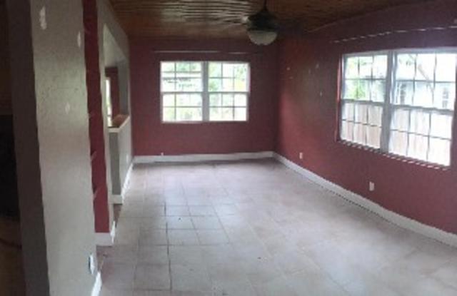 4726 10th Ave N - 4726 10th Avenue North, St. Petersburg, FL 33713