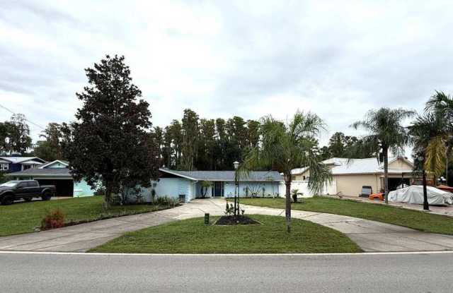 12131 Lacey Drive Gallery 3