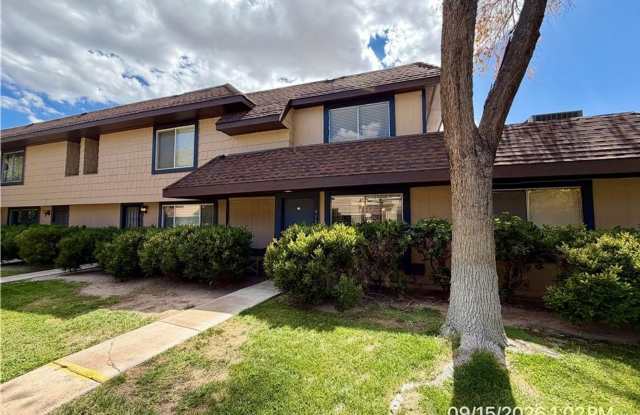2-Bedroom Townhome with Private Backyard & Community Pool Gallery 1