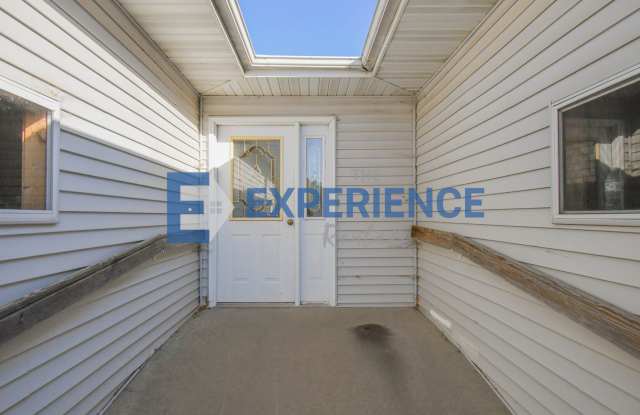 Beautiful 3-Bedroom Brandon Condo with Spacious Living Area & Patio! Gallery 4