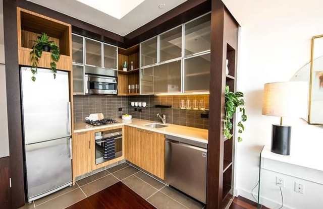 622 West 42nd St. photos photos