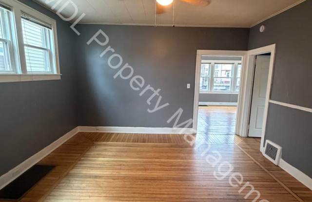 Spacious 2 bedroom Duplex!!! photos photos