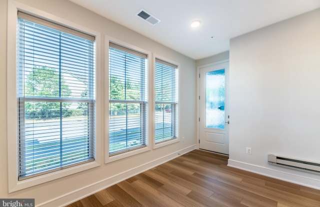 43404 FARRINGDON SQUARE Gallery 4