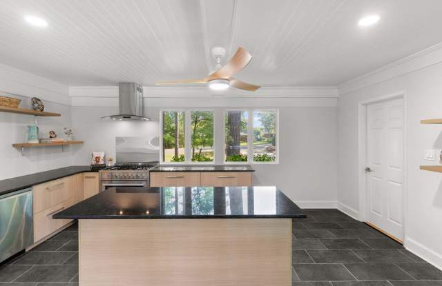 A Rare offering in Berckman Hills close to the Augusta National Golf Course Gallery 4