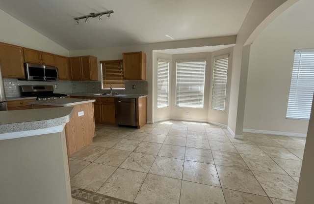 12808 Standbridge Drive Gallery 3