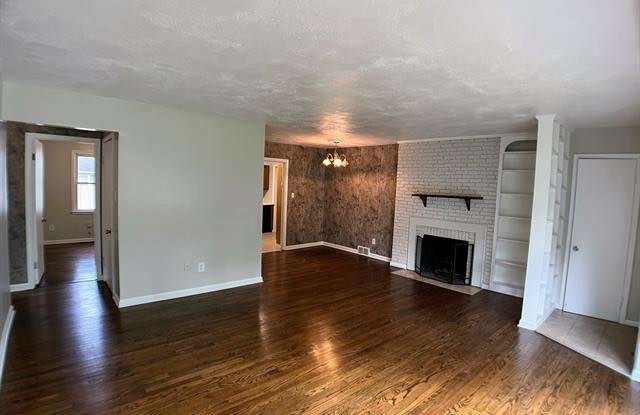 27422 LEXINGTON Parkway Gallery 3