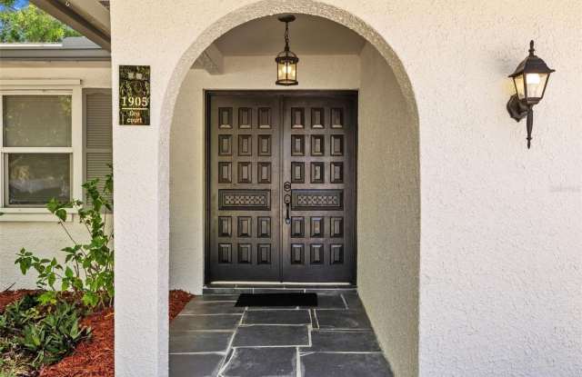 1905 ORO Court Gallery 2