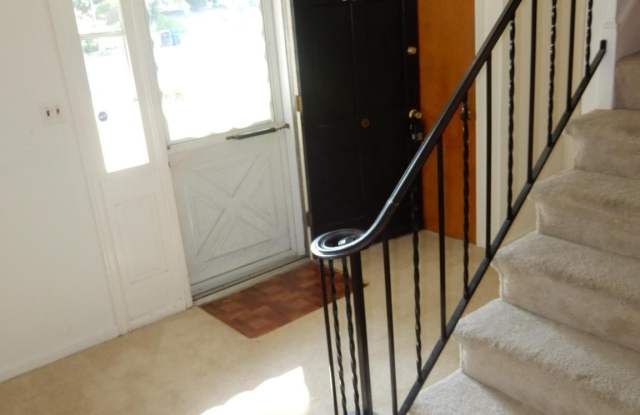 3812 N RIDGEVIEW ROAD Gallery 3