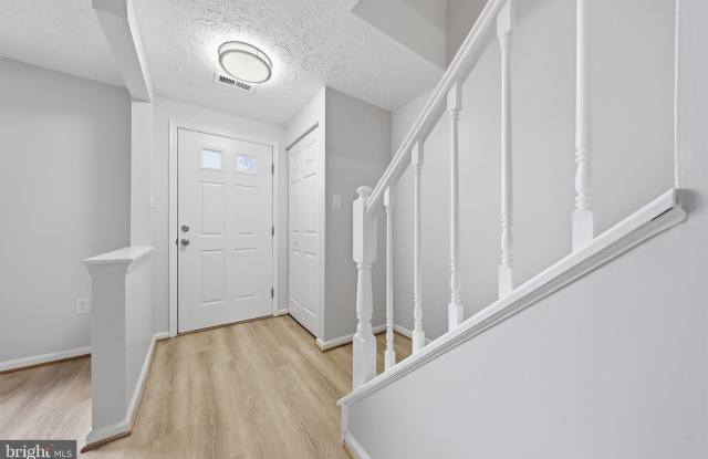 6711 KERNEL Court Gallery 3