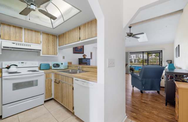 1309 Se 8th St photos photos