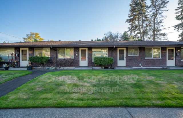1406 West Pioneer Avenue Gallery 1