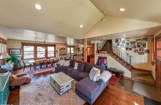 109 Valley Court photos photos