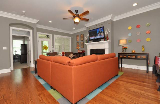 COMING SOON - 3BR/4BA Gorgeous Home in Knoxville - Available 11/1/2026 Gallery 4