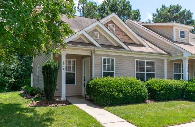 Charming End-Unit Townhome with Prime Location! photos photos