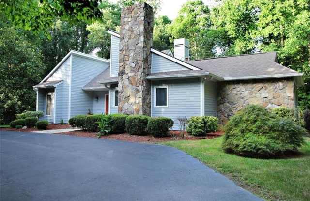 7905 Saddle Ridge Drive Gallery 3