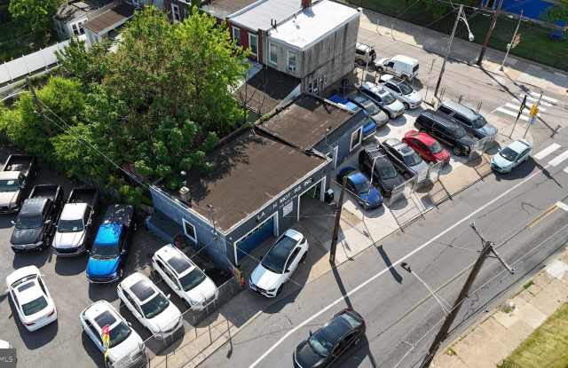 1816 BRIDGE Street Gallery 3