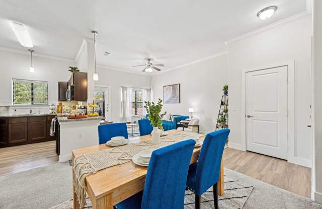 The Laurel at Vintage Park 55+ - Senior Housing Gallery 3
