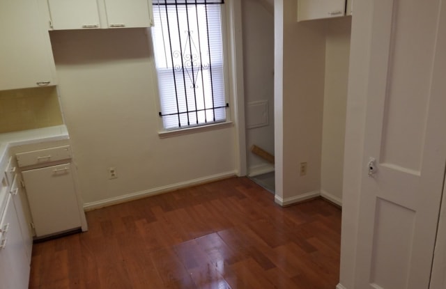 7736 Evergreen Avenue Gallery 3