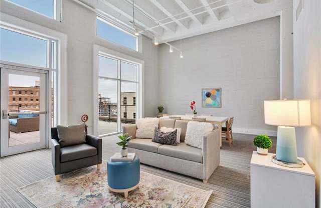 212 LOYOLA Avenue Gallery 4