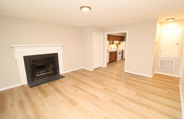 3901 Lexington Dr Apt A Gallery 2