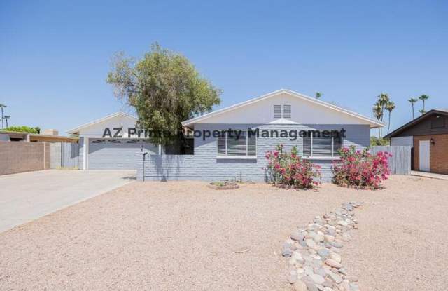 4704 South La Rosa Drive Gallery 2