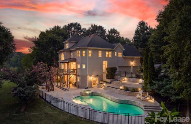 2006 Sandy Pond Lane Gallery 1