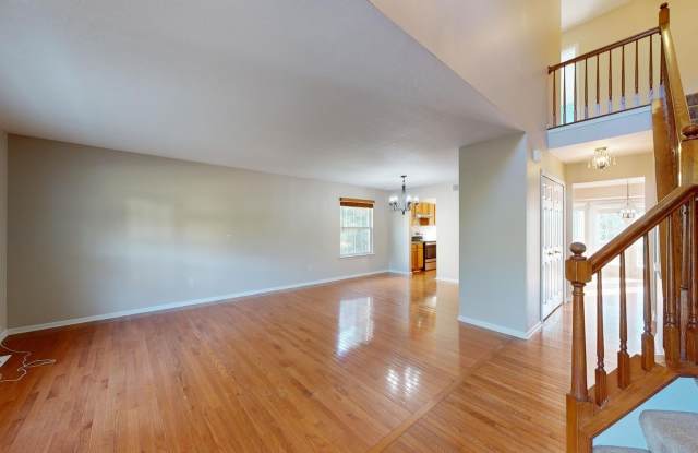 4907 Ravine Court Gallery 2