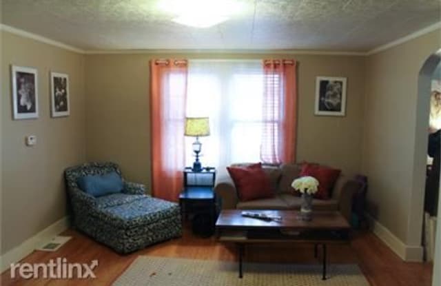 110 Trowbridge NE Gallery 4