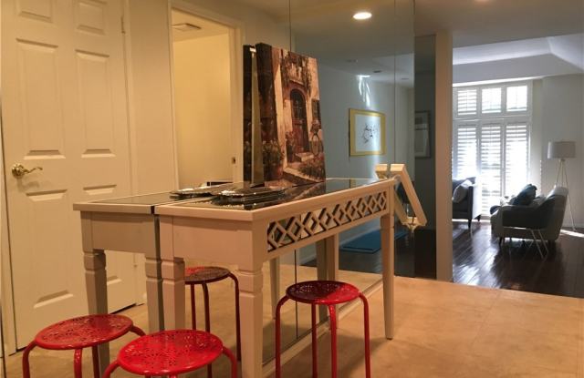 330 S Reeves Drive Gallery 2