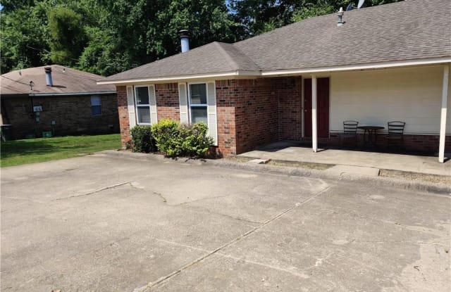 3141 Old Missouri  RD - 3141 North Old Missouri Road, Fayetteville, AR 72703