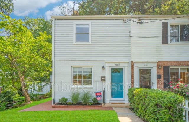 5861 Blaine Dr - 5861 Blaine Drive, Huntington, VA 22303