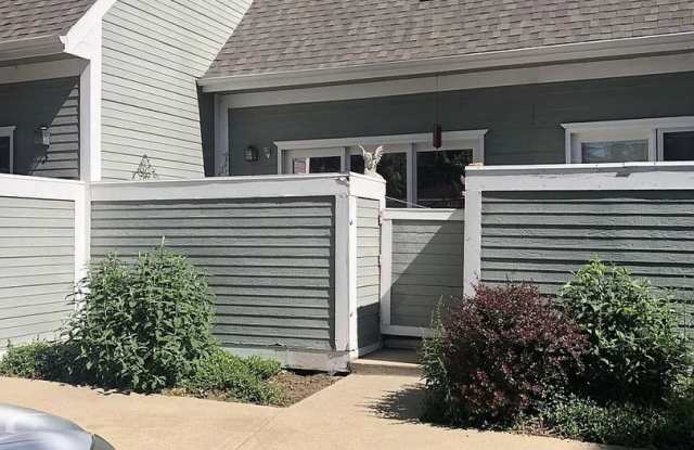 Bright  Convenient Unit in the Heart of Boulder – Walk to CU! photos photos